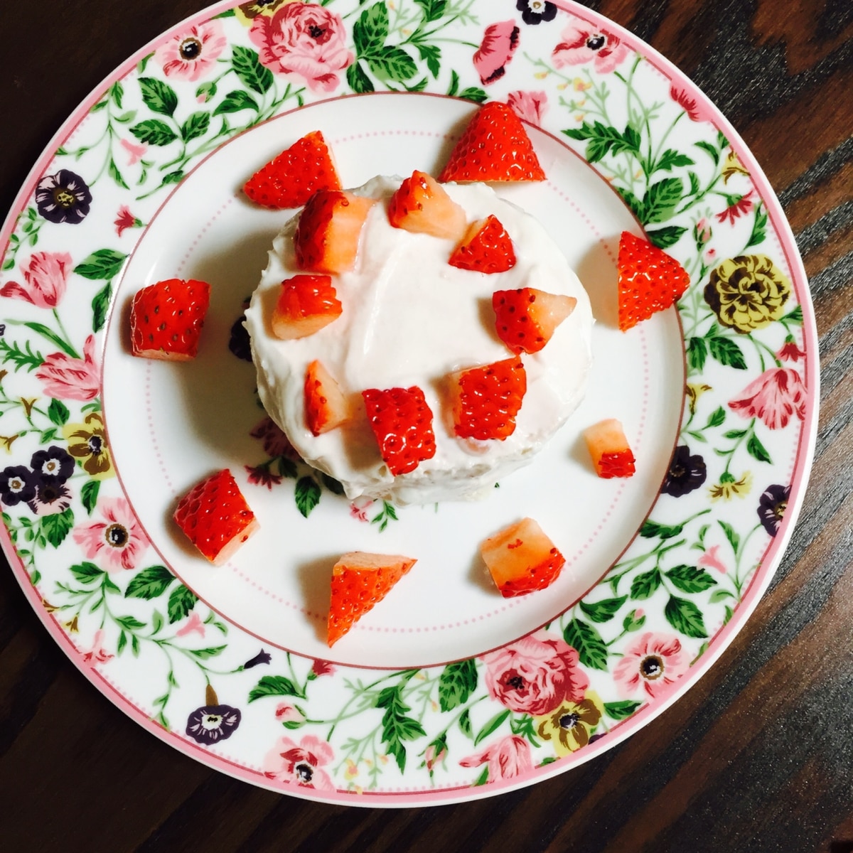 1歳バースデーに ベビーダノンで苺のケーキ レシピ 作り方 By Bloominflowers3 楽天レシピ 1歳バースデーに ベビーダノンで苺のケーキ レシピ 作り方 By Bloominflowers3 楽天レシピ